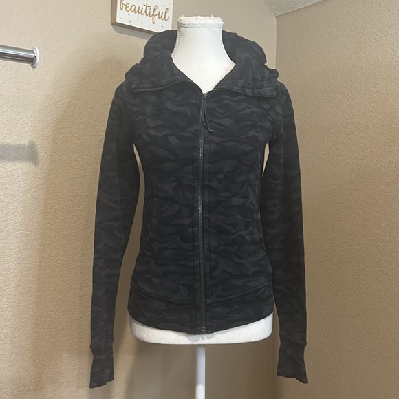 Lululemon Scuba Hoodie Black Camouflage - Picture 5 of 13